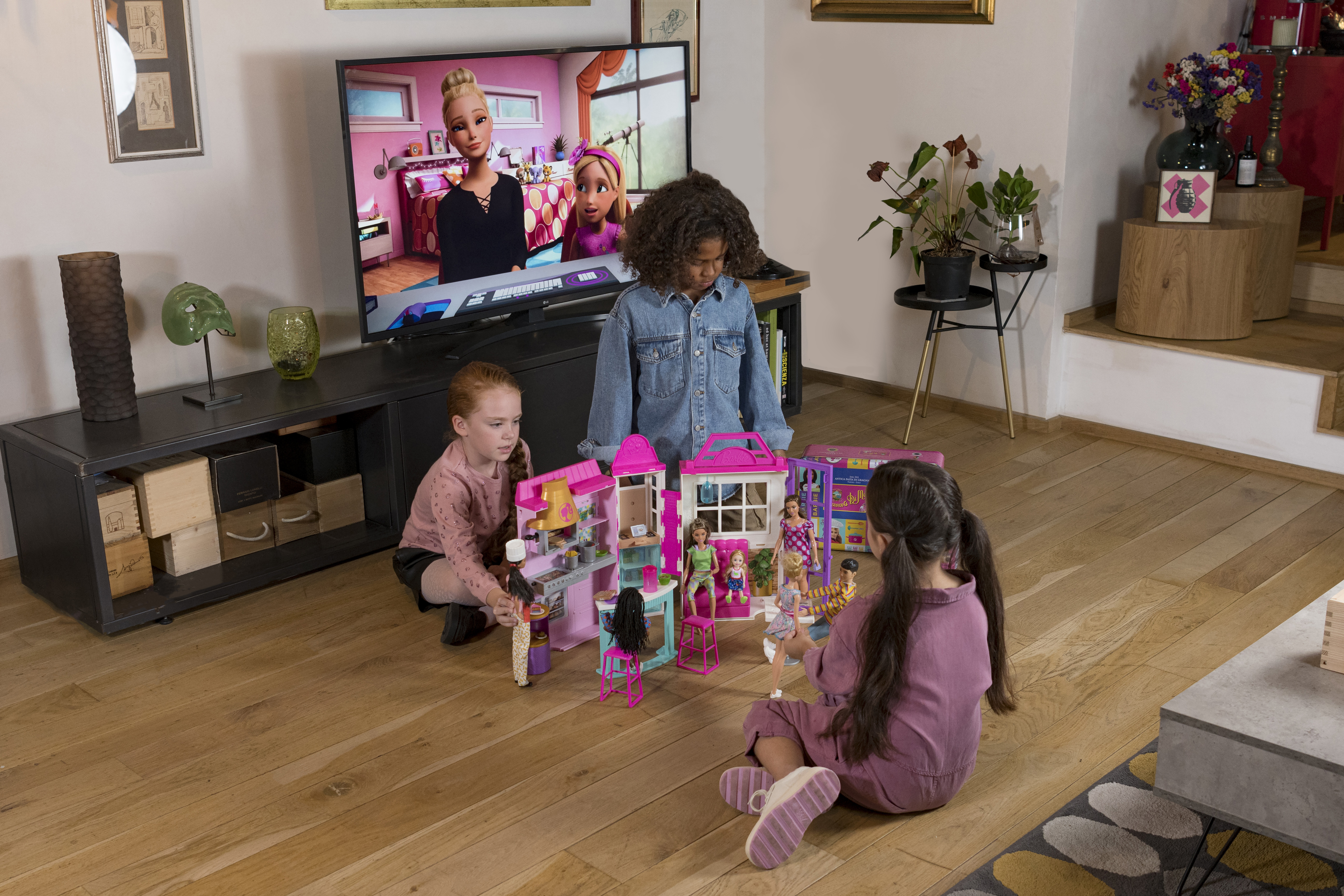 Di Martino - Barbie Pasta in einer bunten Blechdose mit Barbie Bambola Chef-Puppe - passend zum Barbie Film Di Martino - Barbie Pasta in einer bunten Blechdose mit Barbie Bambola Chef-Puppe - passend zum Barbie Film